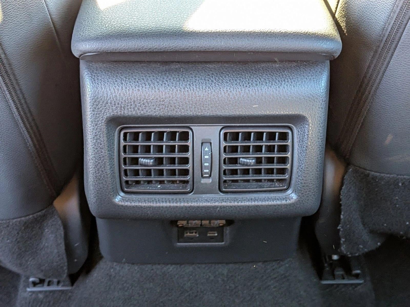 2025 Toyota Camry SE (SE)