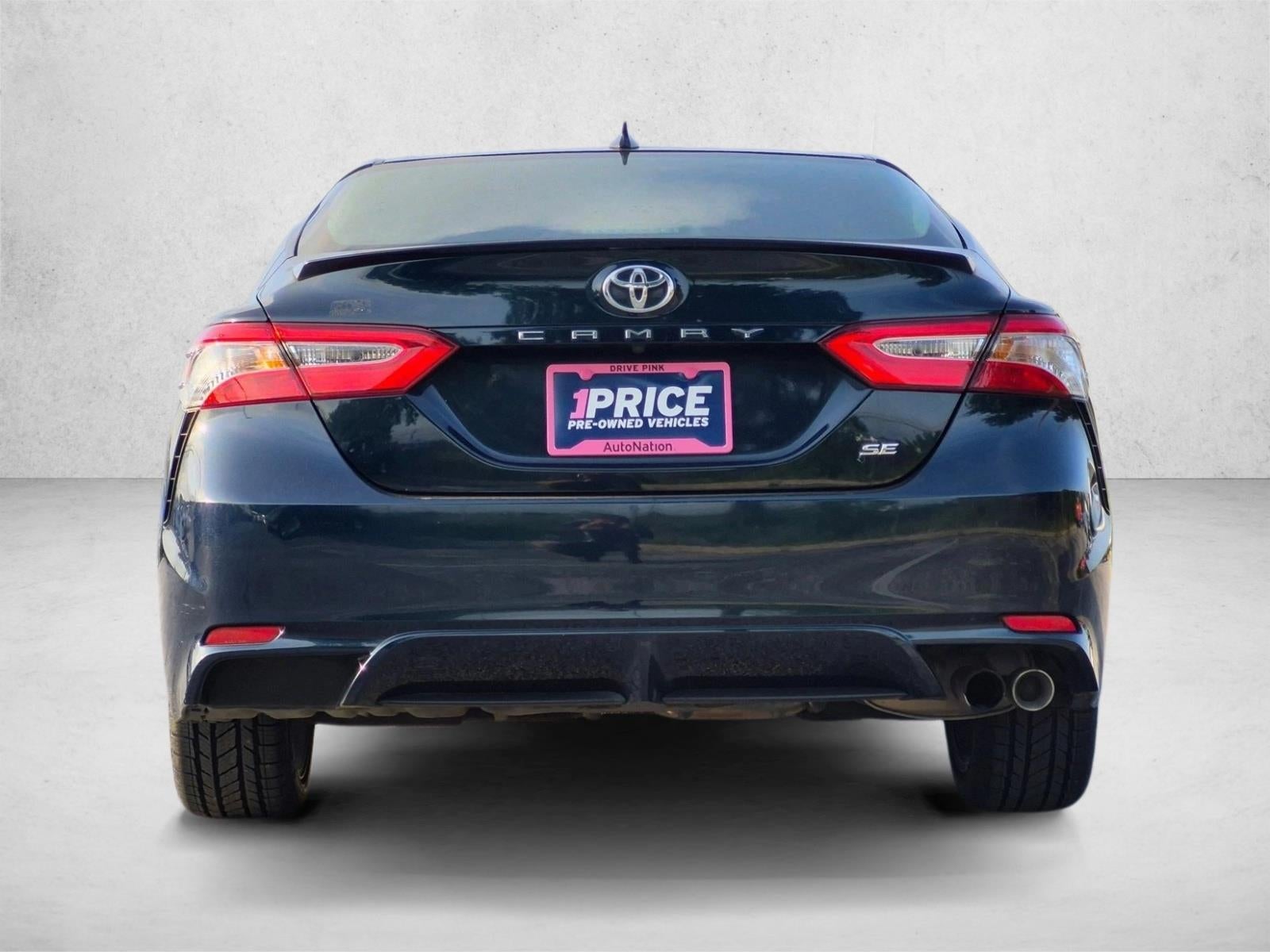2020 Toyota Camry SE Auto (SE)