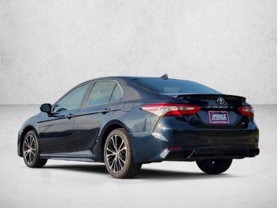 2020 Toyota Camry SE Auto (SE)