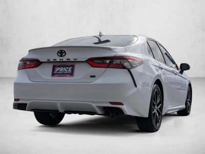 2022 Toyota Camry SE Auto (SE)