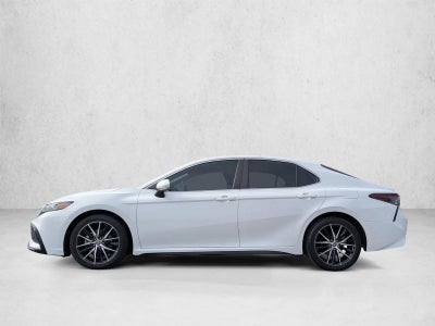 2022 Toyota Camry SE Auto (SE)