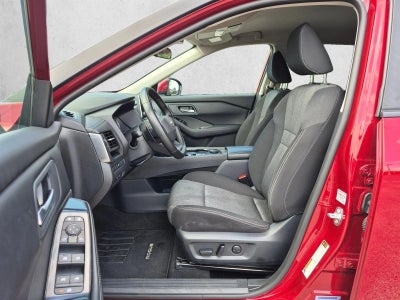 2025 Nissan Rogue AWD SV