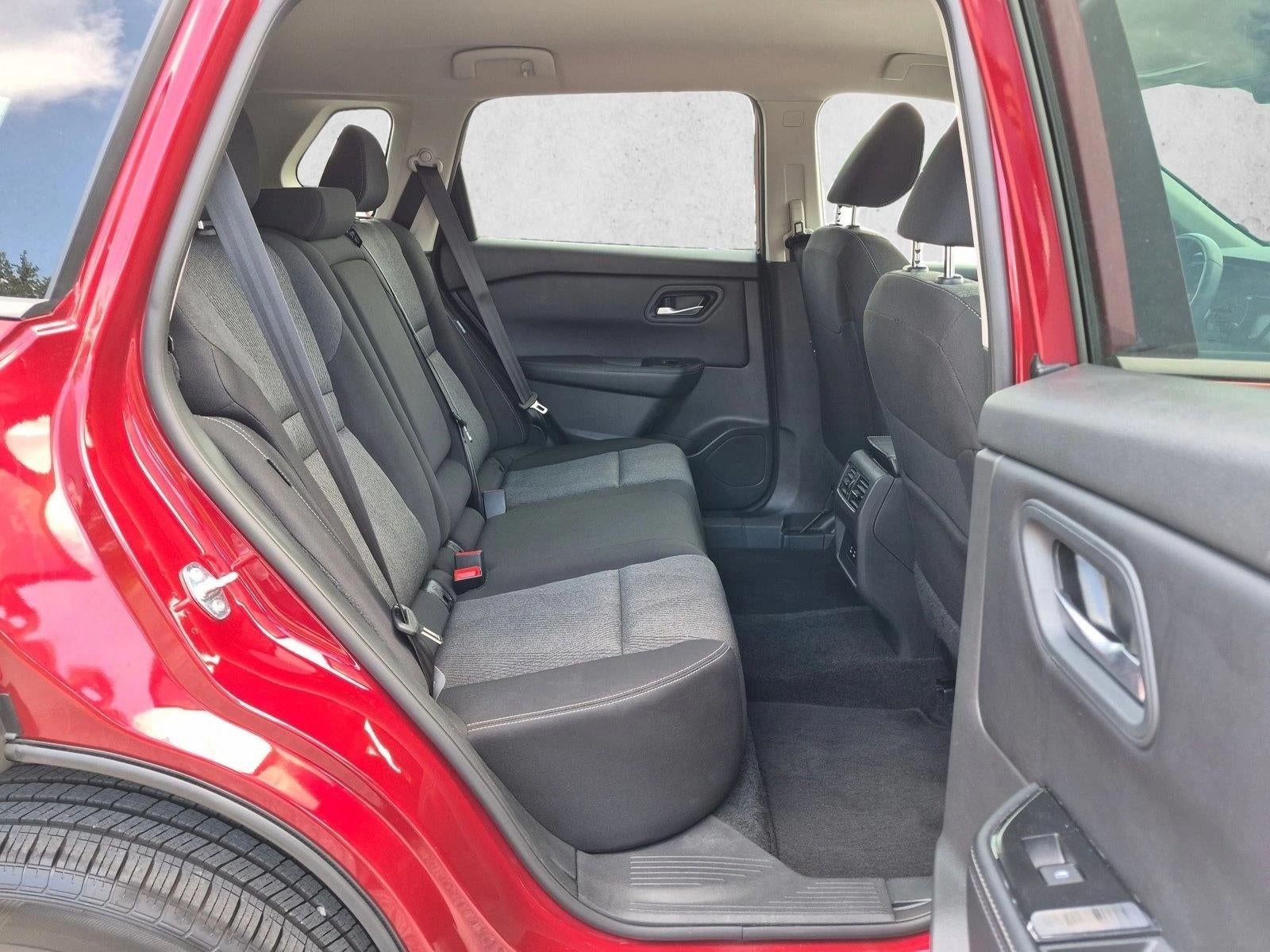 2025 Nissan Rogue AWD SV