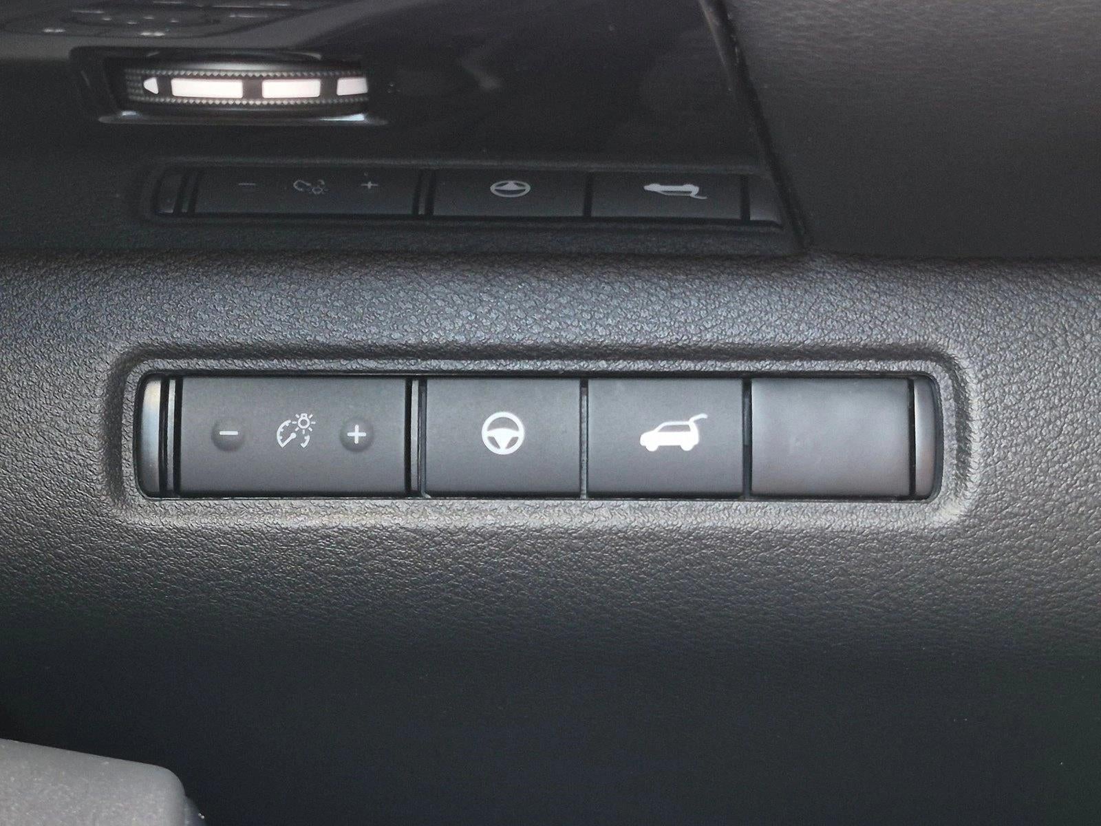 2025 Nissan Pathfinder SV 2WD