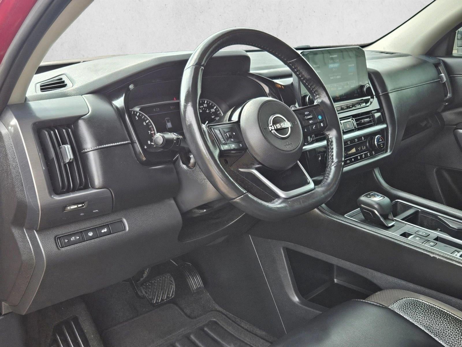 2022 Nissan Pathfinder SL 2WD