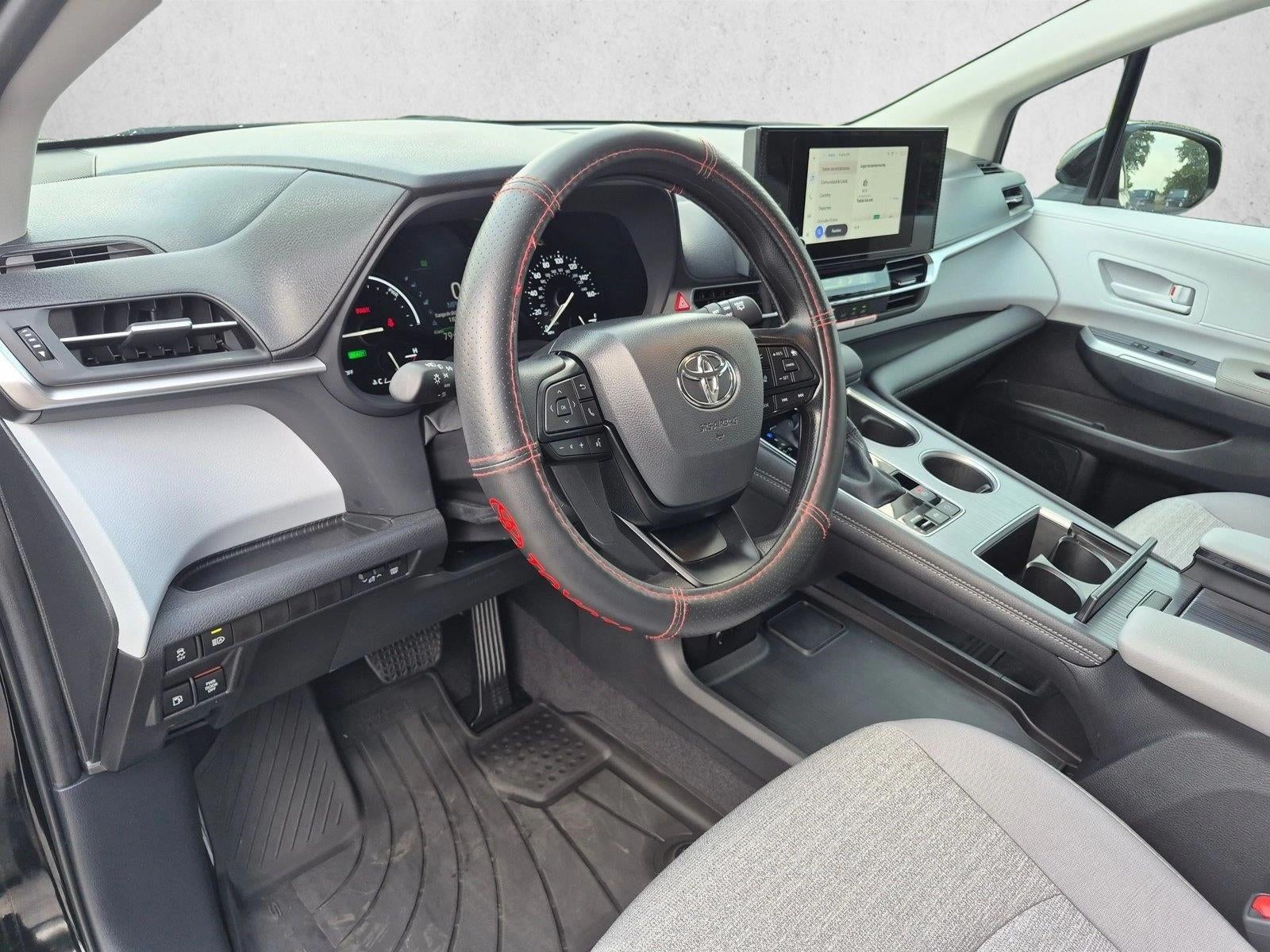 2026 Toyota Sienna LE FWD 8-Passenger (Natl)
