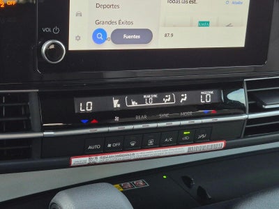 2026 Toyota Sienna LE FWD 8-Passenger (Natl)