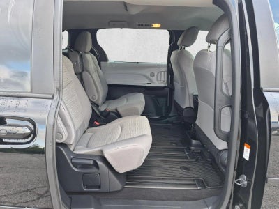 2026 Toyota Sienna LE FWD 8-Passenger (Natl)