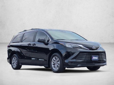 2026 Toyota Sienna LE FWD 8-Passenger (Natl)