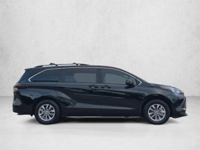 2026 Toyota Sienna LE FWD 8-Passenger (Natl)