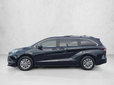 2026 Toyota Sienna LE FWD 8-Passenger (Natl)