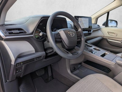 2024 Toyota Sienna LE FWD 8-Passenger (Natl)