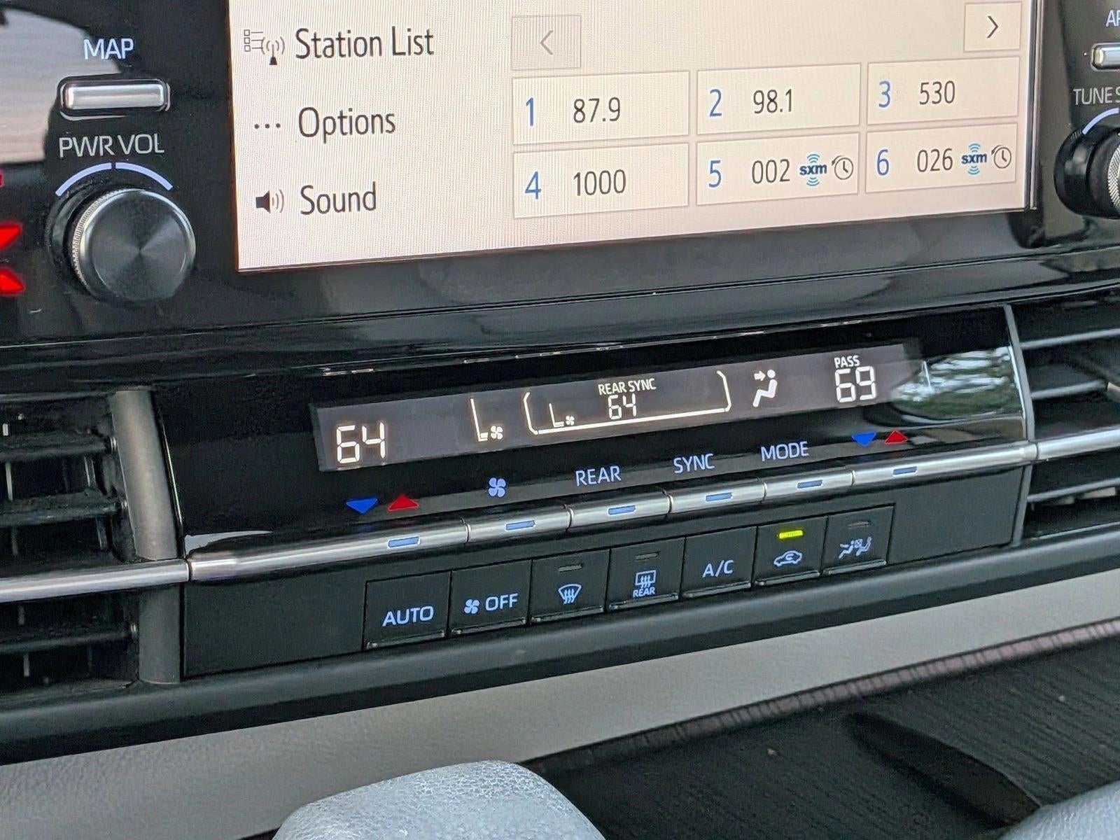 2024 Toyota Sienna LE FWD 8-Passenger (Natl)