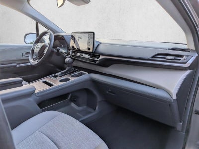 2024 Toyota Sienna LE FWD 8-Passenger (Natl)