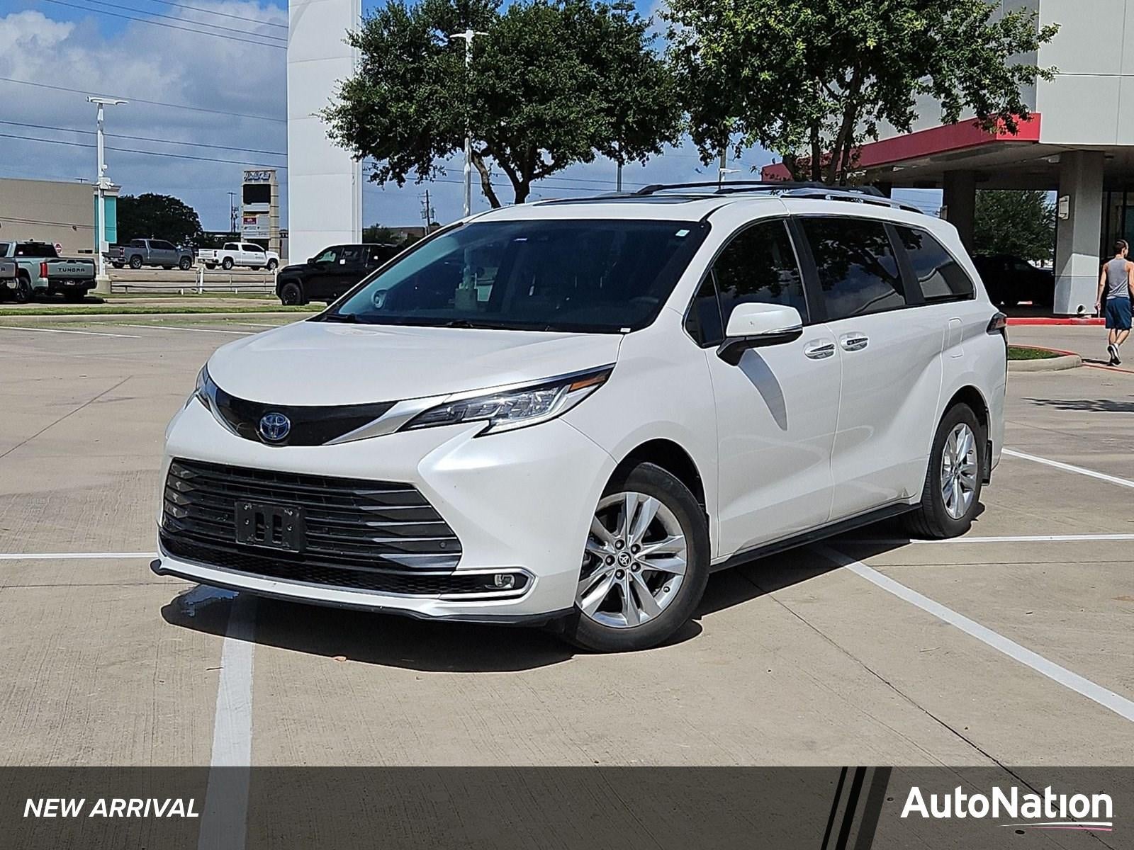 2023 Toyota Sienna Limited AWD 7-Passenger (GS)