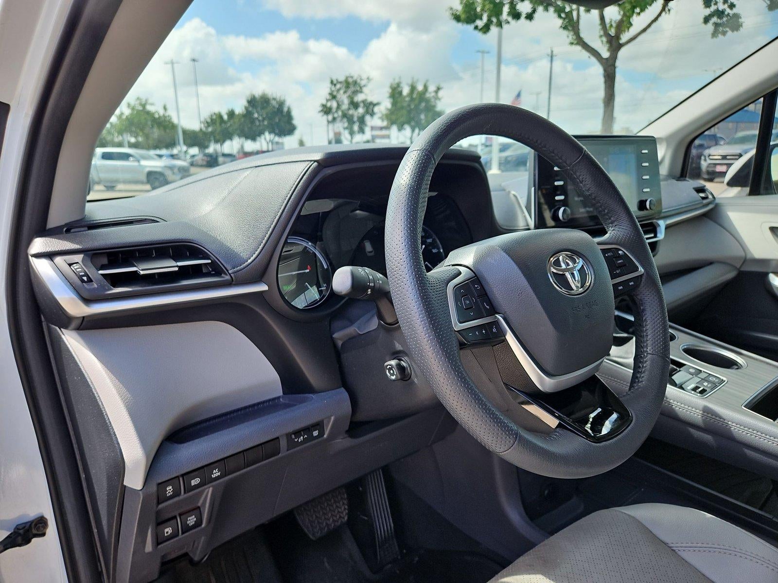 2023 Toyota Sienna Limited AWD 7-Passenger (GS)