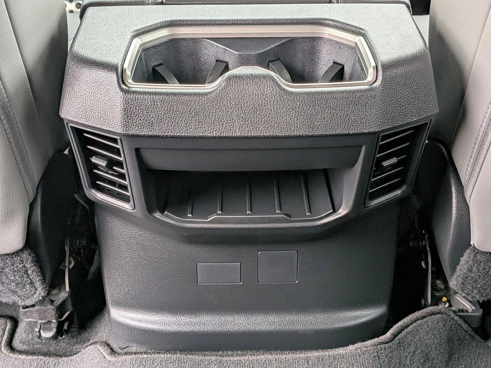 2022 Toyota Tundra 2WD 2WD SR5 CrewMax 5.5' Bed (SE)