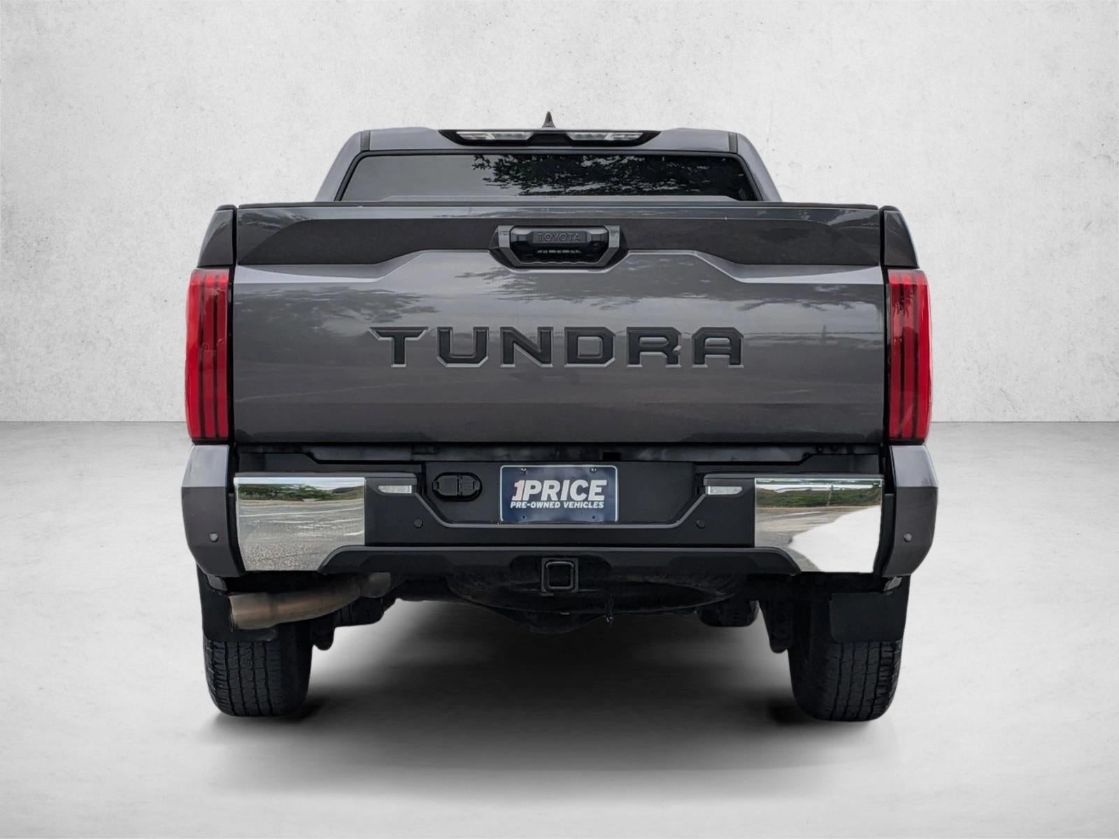 2022 Toyota Tundra 2WD 2WD SR5 CrewMax 5.5' Bed (SE)