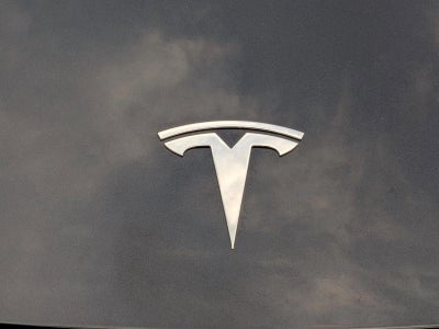 2025 Tesla Model Y Long Range AWD *Ltd Avail*
