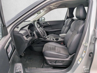 2024 Mitsubishi Outlander SE FWD