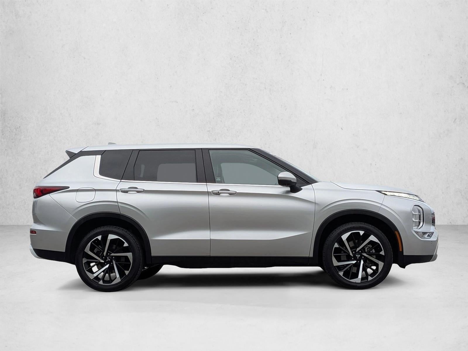 2024 Mitsubishi Outlander SE FWD
