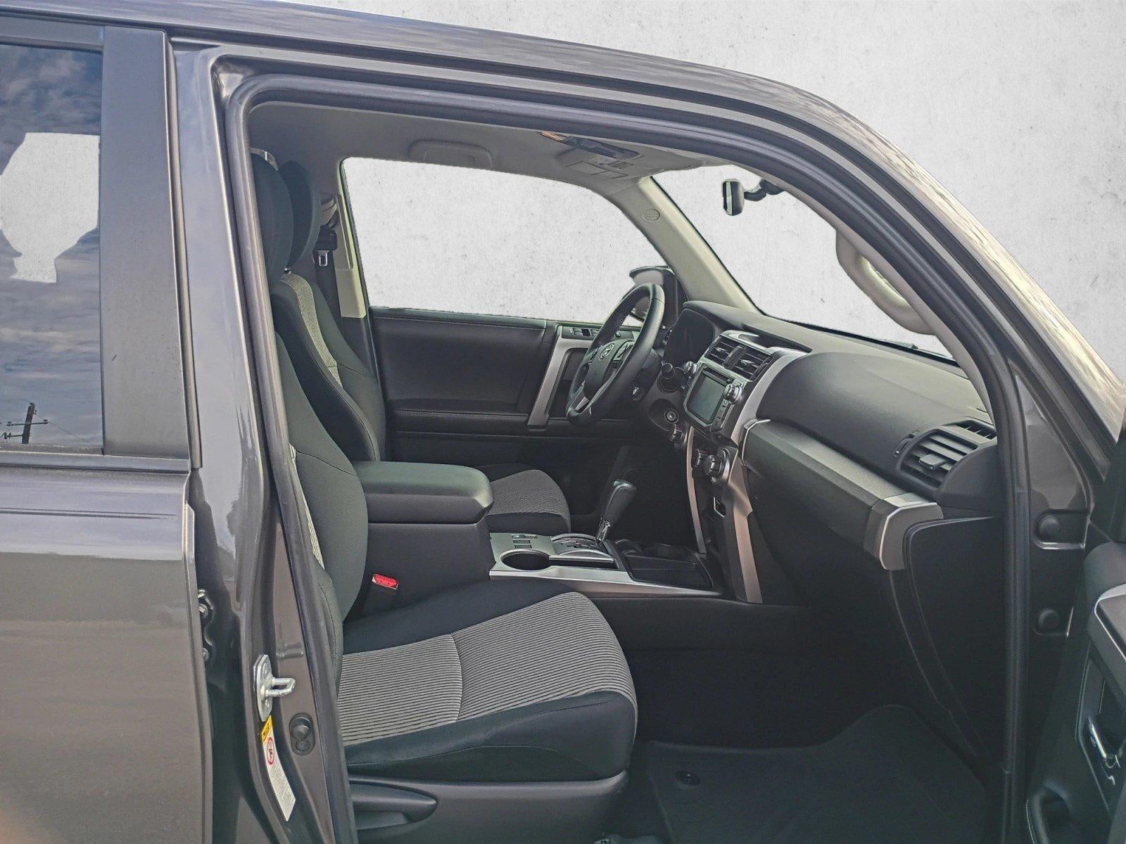 2015 Toyota 4Runner RWD 4dr V6 SR5 (Natl)