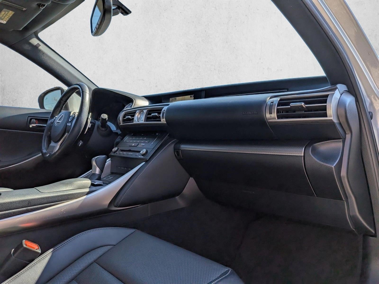 2016 Lexus IS 350 4dr Sdn RWD