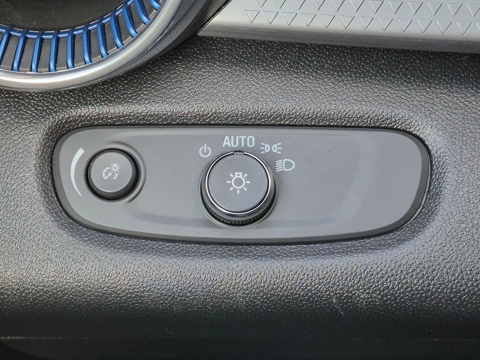 2025 Chevrolet Trax FWD 4dr LT