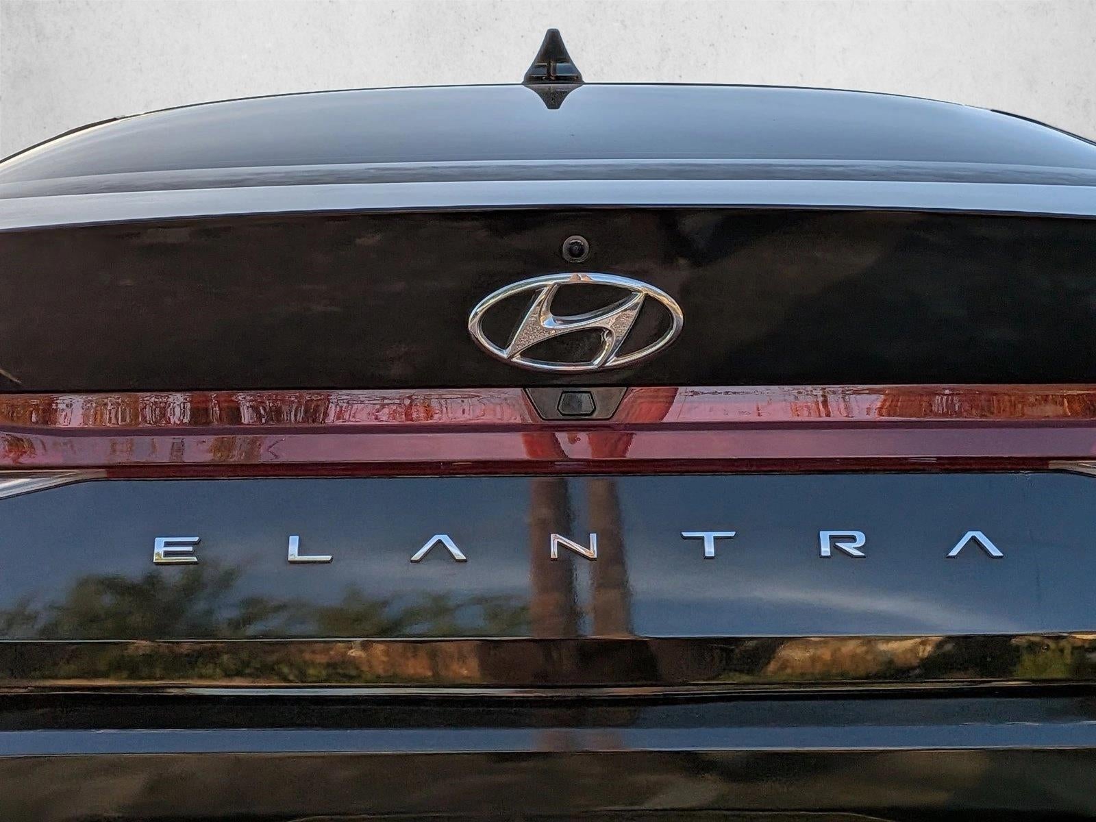 2023 Hyundai Elantra SEL IVT