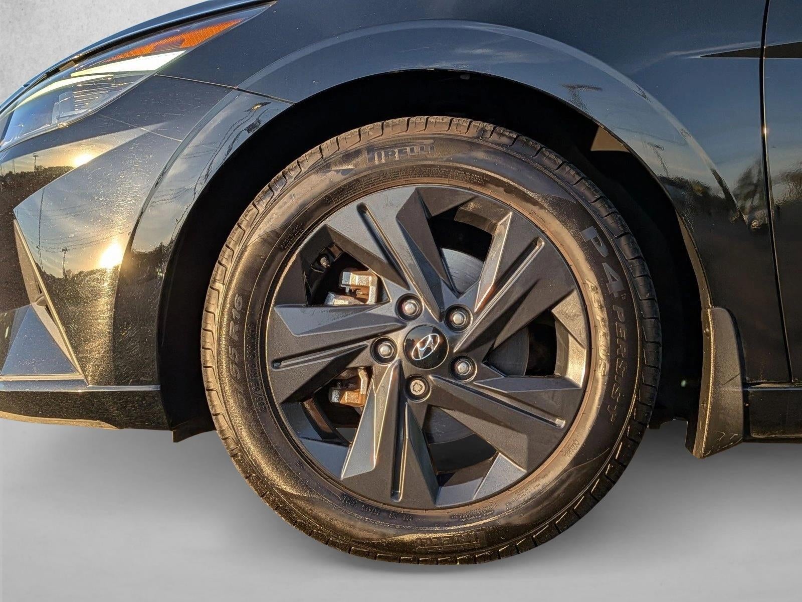 2023 Hyundai Elantra SEL IVT