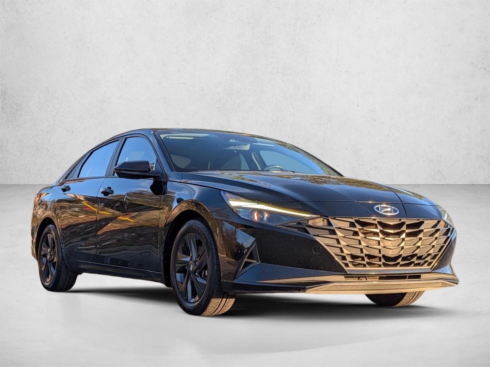 2023 Hyundai Elantra SEL IVT