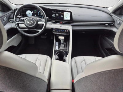 2025 Hyundai Elantra Limited IVT