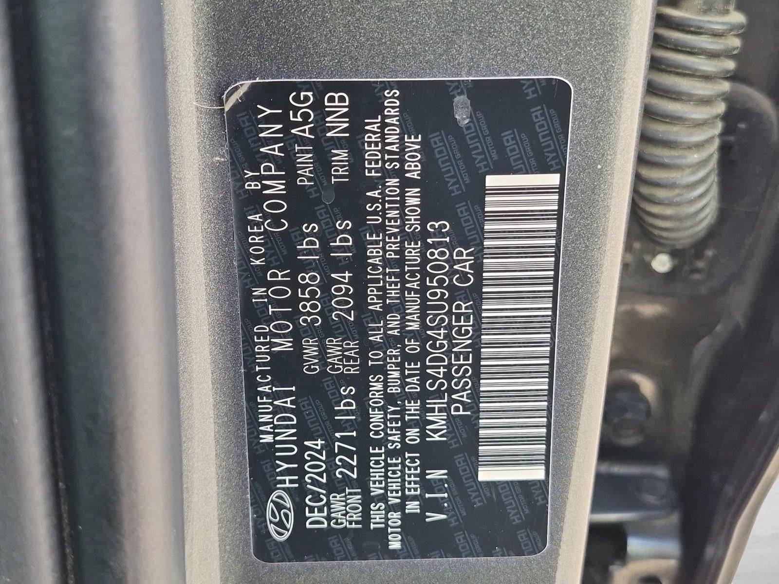 2025 Hyundai Elantra SEL Convenience IVT