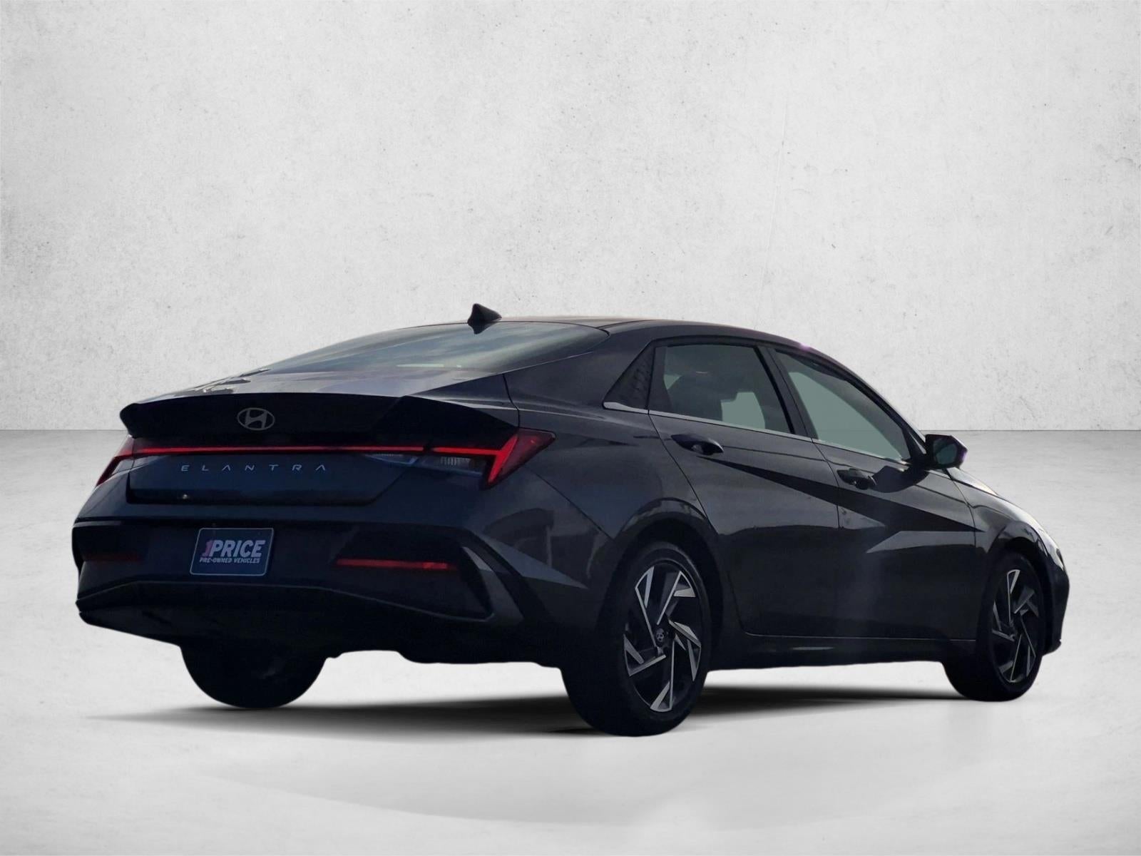2025 Hyundai Elantra SEL Convenience IVT