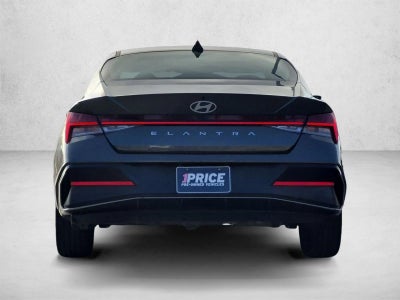 2025 Hyundai Elantra SEL Convenience IVT