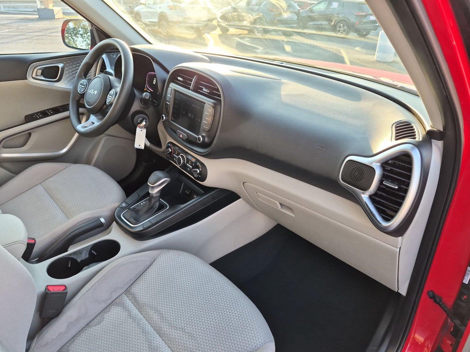 2025 Kia Soul LX FWD