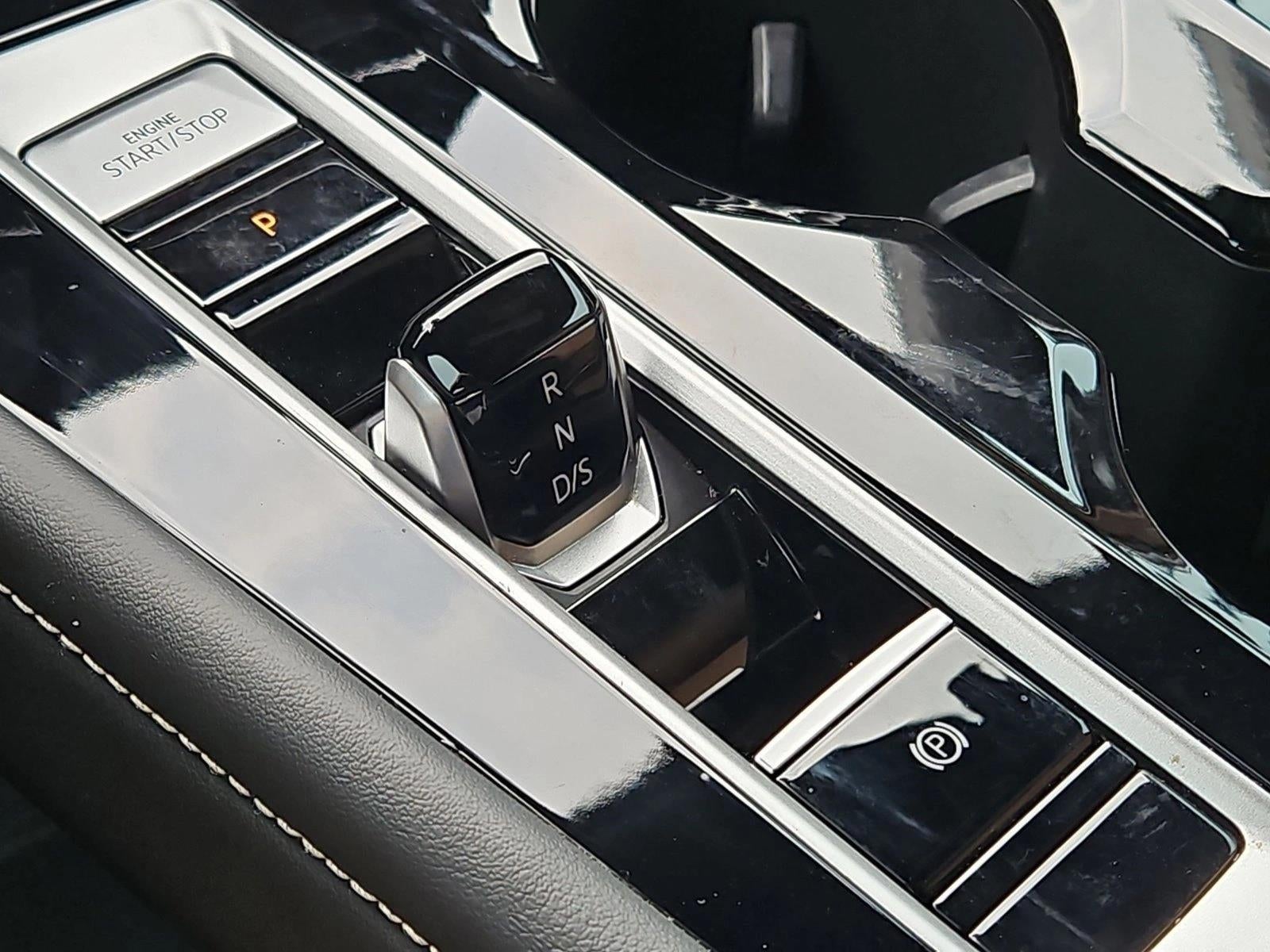 2024 Volkswagen Atlas Cross Sport 2.0T SEL R-Line