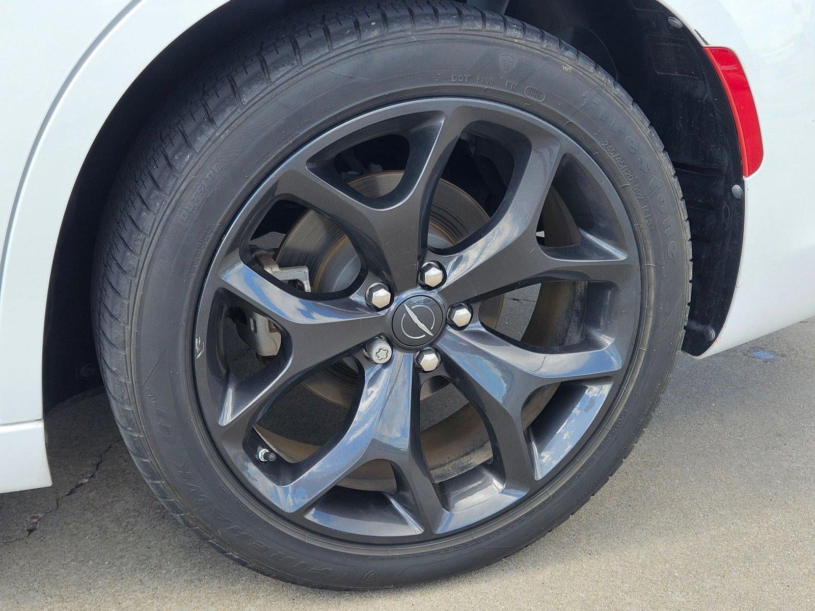 2023 Chrysler 300 Touring