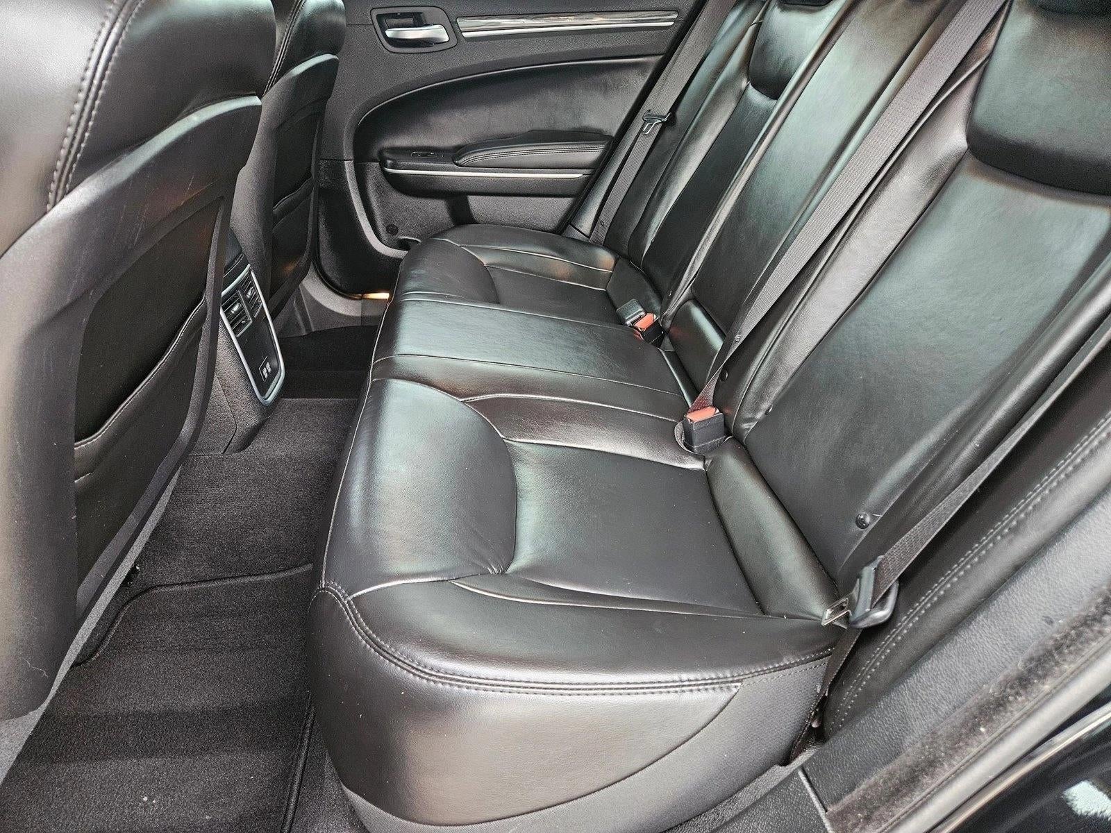 2022 Chrysler 300 Touring L