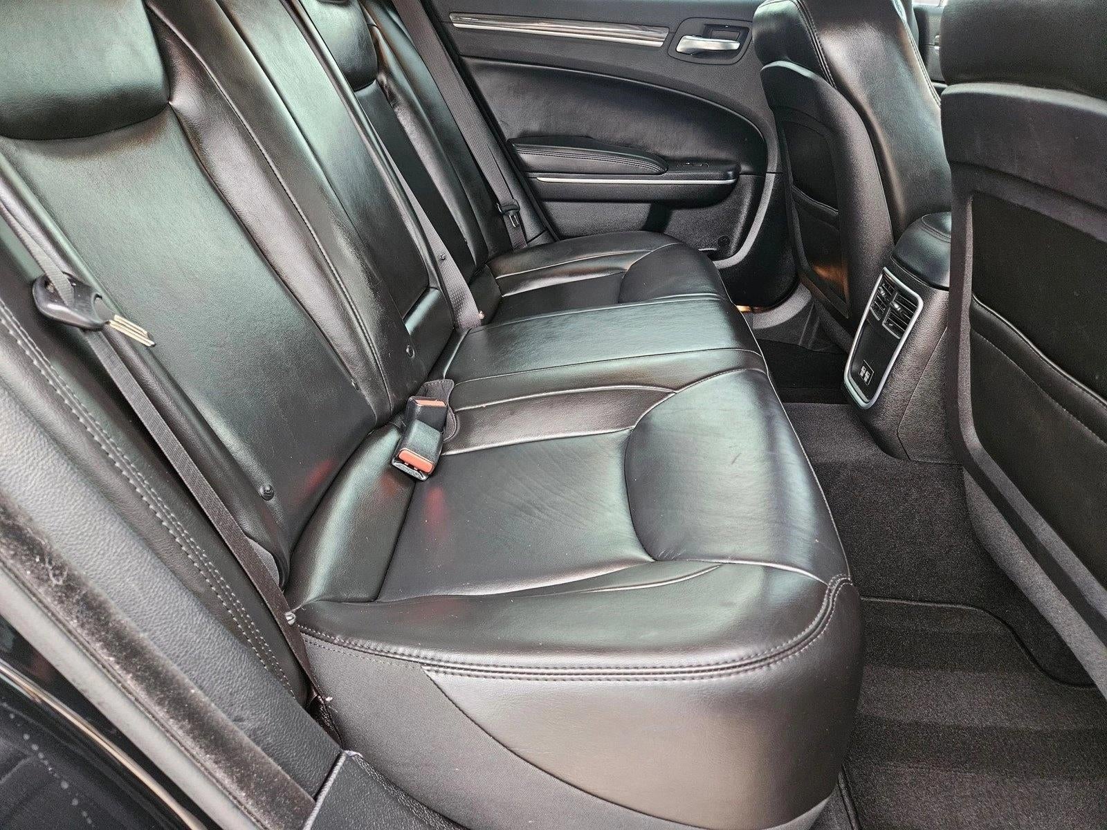 2022 Chrysler 300 Touring L