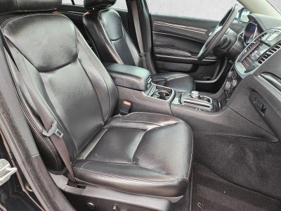 2022 Chrysler 300 Touring L