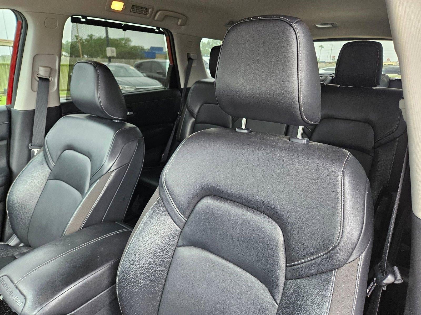 2022 Nissan Pathfinder SL