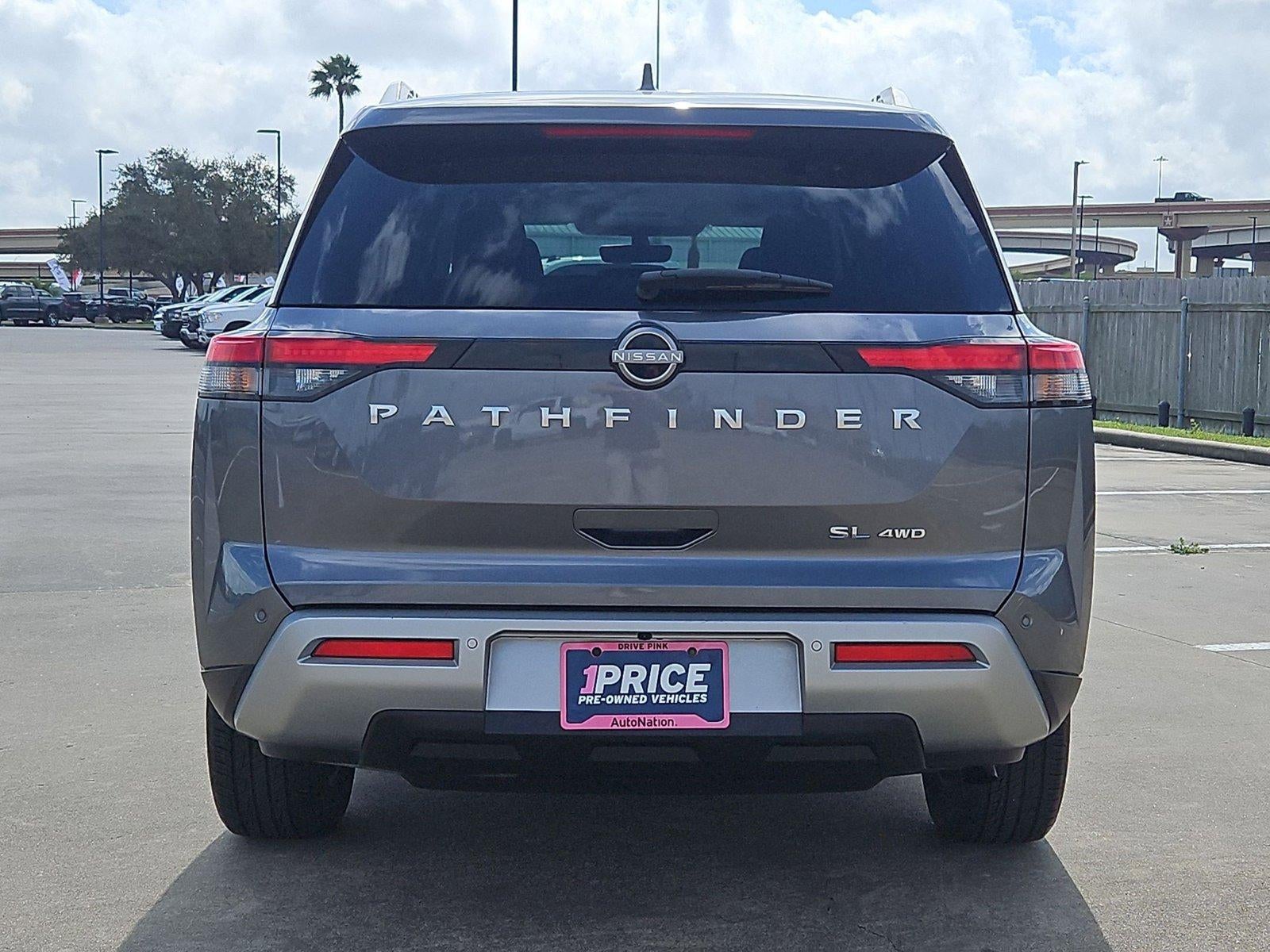 2025 Nissan Pathfinder SL