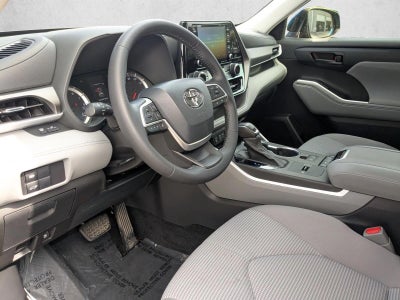 2022 Toyota Highlander LE