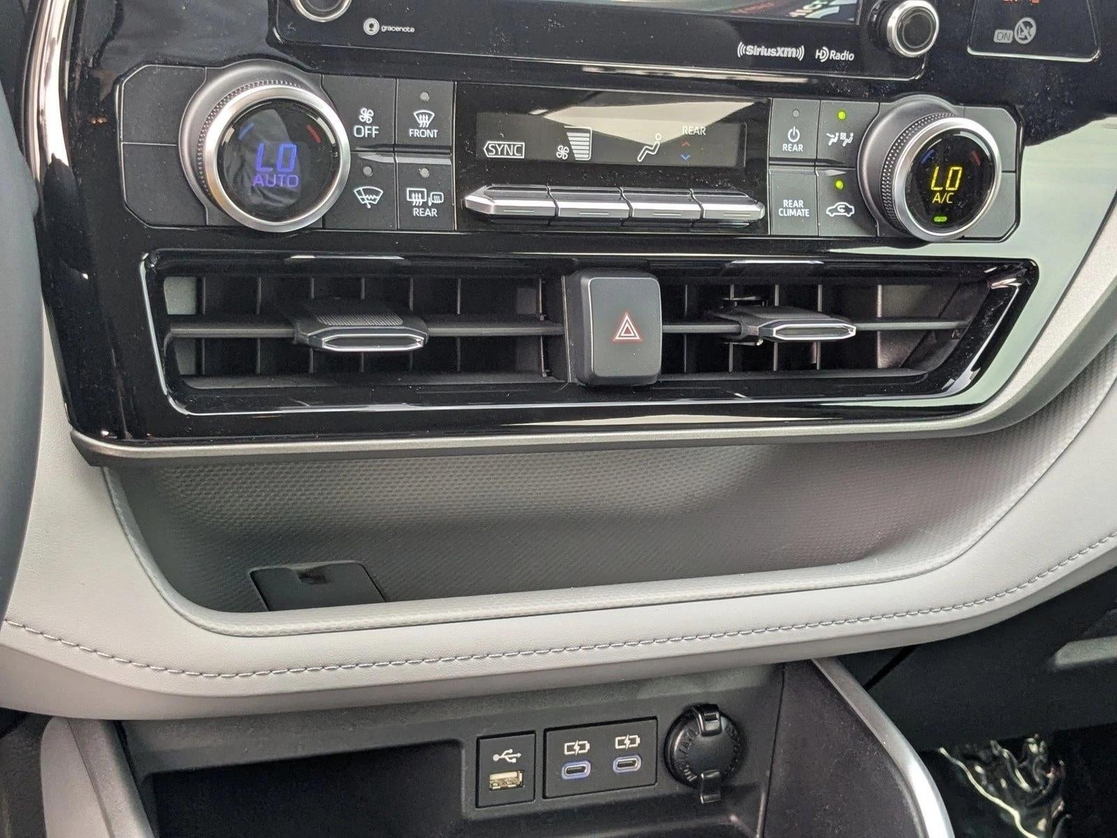 2022 Toyota Highlander LE