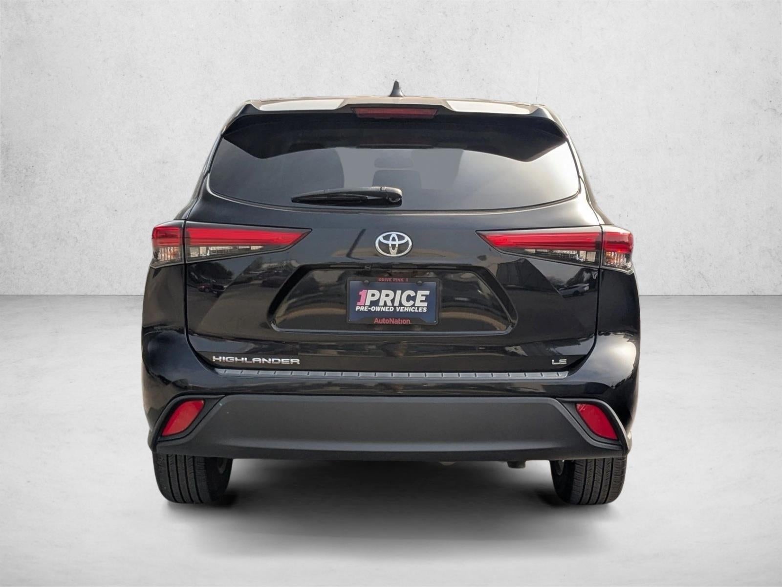 2022 Toyota Highlander LE