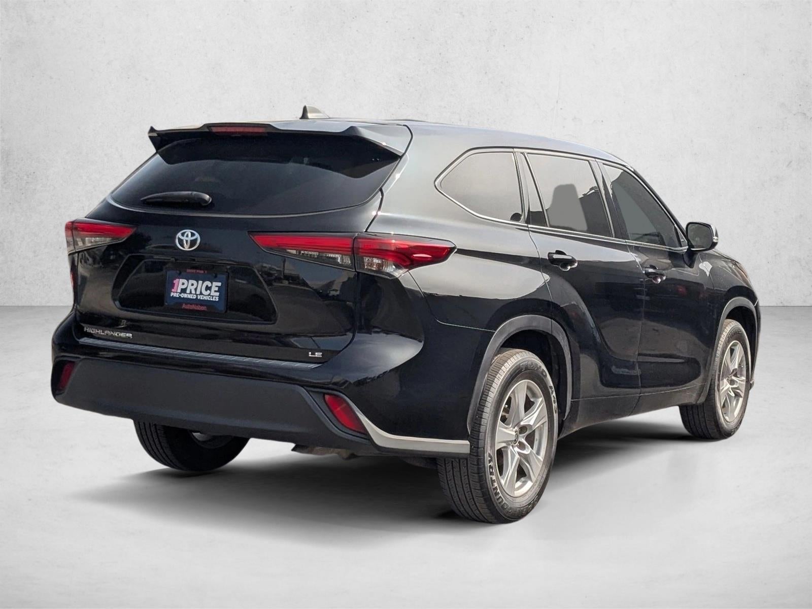 2022 Toyota Highlander LE