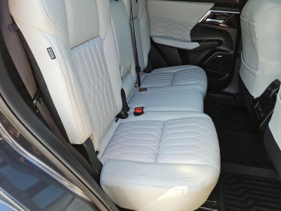 2025 Mitsubishi Outlander SEL