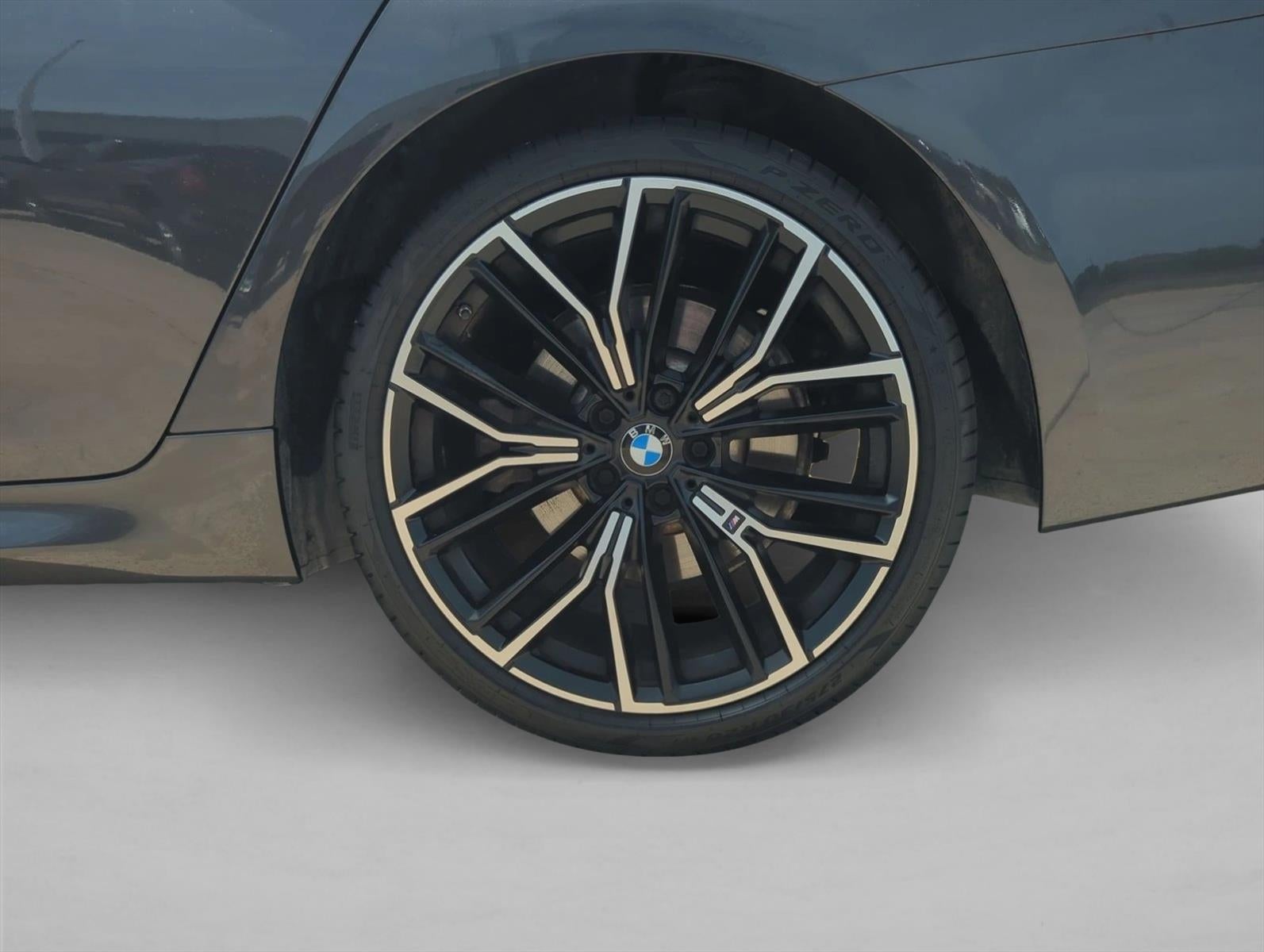 2023 BMW 530 i