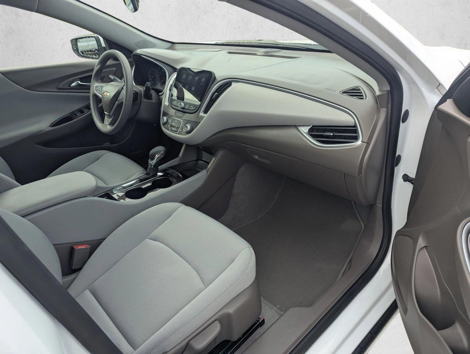 2025 Chevrolet Malibu LS